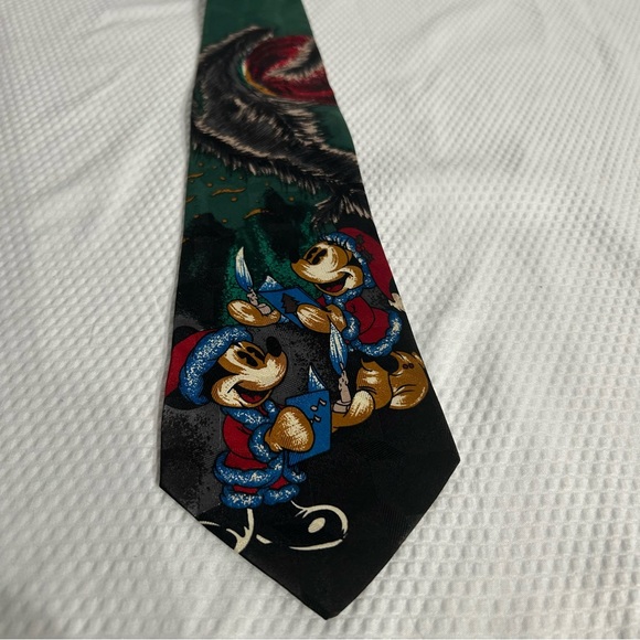 Mickey Holiday tie - Picture 2 of 8
